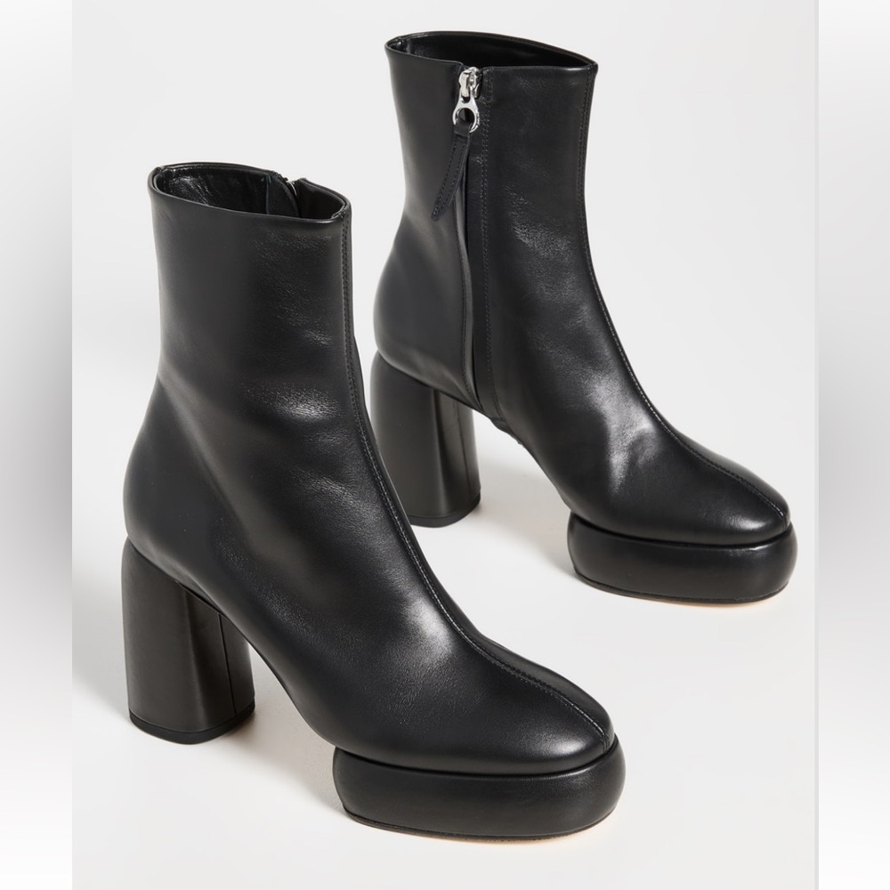 AEYDE
Emmy Booties black size wome 41 US 11 NEW
